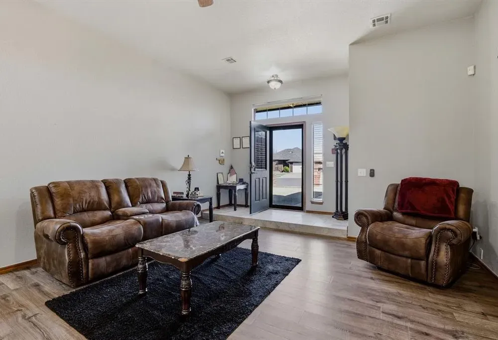 6008 SE 84th Place, property photo 1