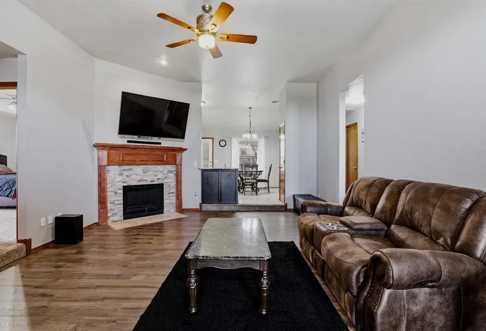 6008 SE 84th Place, property photo 2