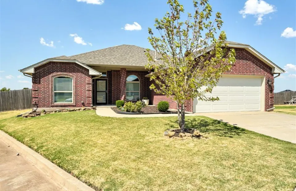 2912 NW 183rd Circle